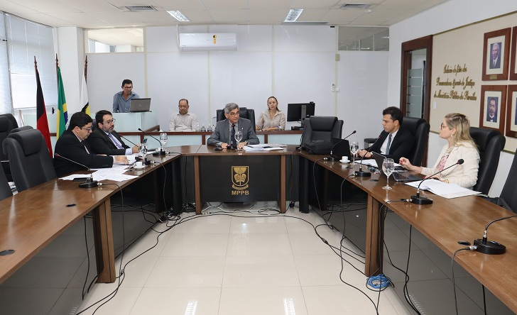 CEL aprova minutas de resolução do Colégio de Procuradores e do Conselho Superior