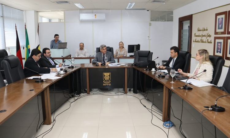 CEL aprova minutas de resolução do Colégio de Procuradores e do Conselho Superior