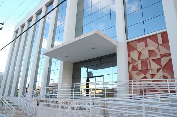 PGJ nomeia 11 aprovados no concurso público para servidor efetivo do MPPB
