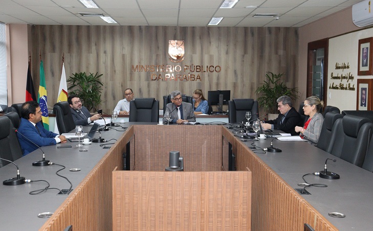 Comissão de Elaboração Legislativa realiza reunião ordinária e delibera sobre resolução