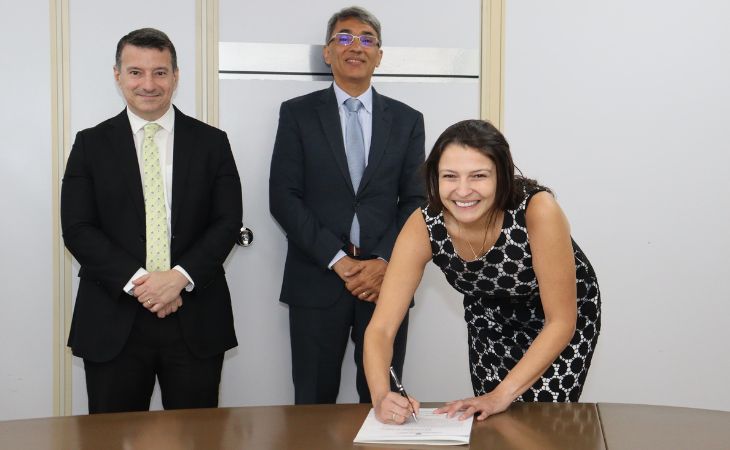 Mais uma promotora de Justiça toma posse em cargo da entrância final