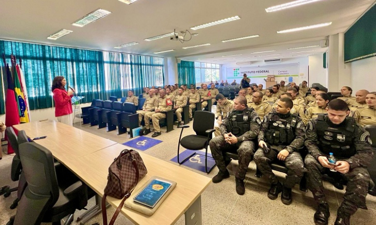 MPPB ministra palestra em curso de formação de sargentos da Polícia Militar