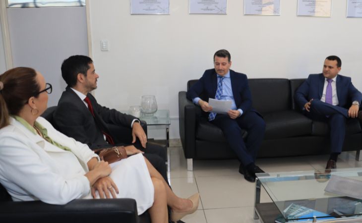 PGJ recebe visita de representantes do TCE e do Instituto de Direito Administrativo