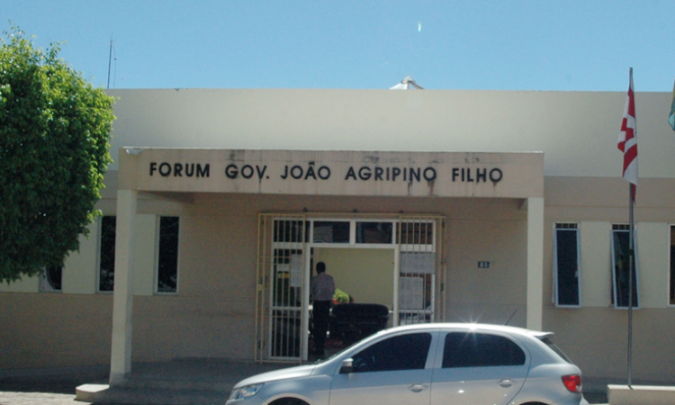 MPPB no Júri: homem é condenado a 24,5 anos por feminicídio, em São Bento