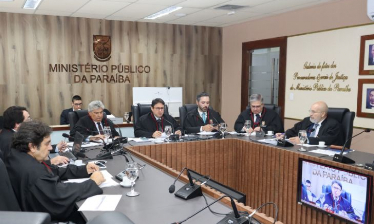 PGJ preside primeira reunião do CSMP, que homologa três remoções de promotores