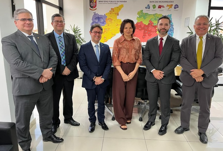 Visita institucional: PGJ recebe a presidente do TRT/PB e reforça diálogo interinstitucional