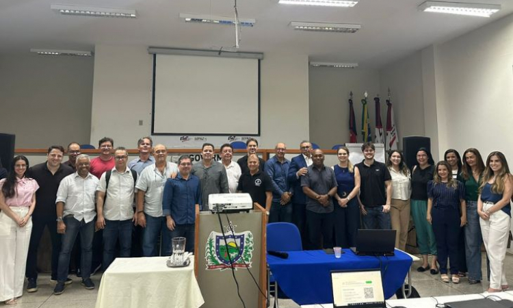 Integrantes do Gaesf participam de workshop sobre IAs Generativas