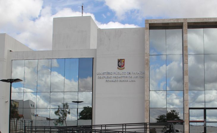 MPPB ajuíza ação contra Estado e Fundação por falhas em mutirão oftalmológico, em CG