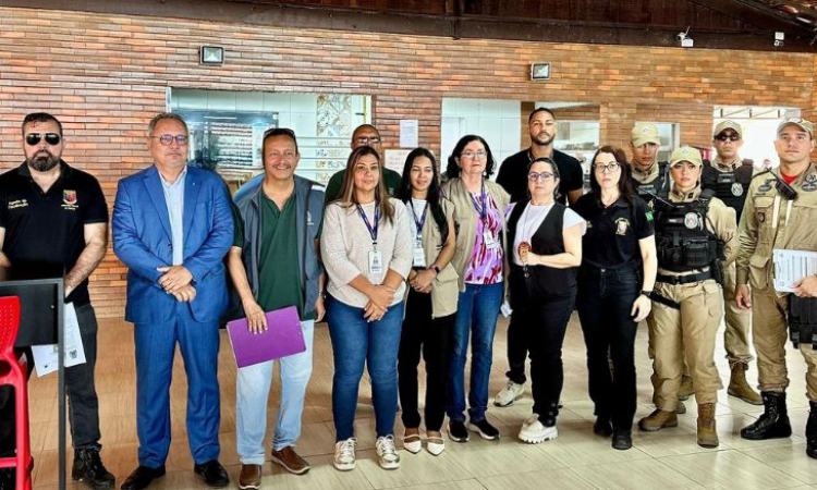 Fiscalização do MP-Procon e Agevisa interdita estabelecimento, no Conde