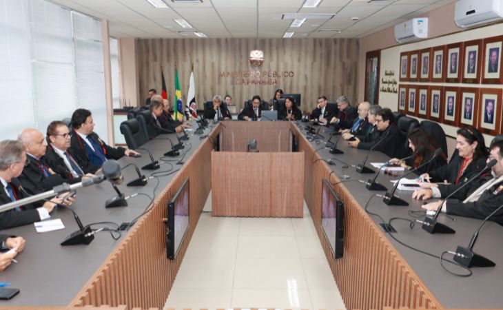 CPJ aprova votos de aplauso a ex-corregedor nacional e ex-conselheiros do CNMP