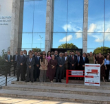 MPPB instala banco vermelho em CG como símbolo na luta conta o feminicídio