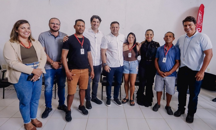 Implementação do TAC da Orla: ambulantes realizam cadastramento e ganham identificação oficial, em João Pessoa
