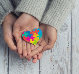 MPPB requer na Justiça que STTP renove credenciais de estacionamento de pessoas com TEA, em CG
