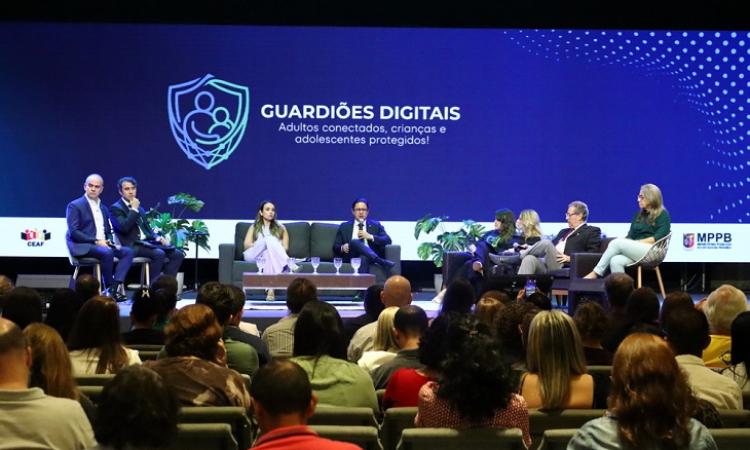 Guardiões Digitais: MPPB reúne famílias e educadores em workshop sobre proteção de crianças e adolescentes