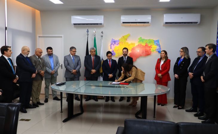 Promotora de Justiça é promovida à entrância final e empossada no 5º cargo de Cajazeiras