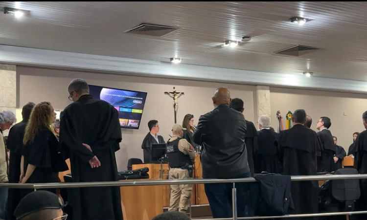 Depois de dois dias de júri, MPPB consegue condenação de réu a 22 anos por homicídio qualificado, em CG