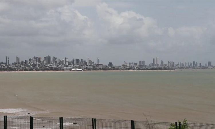 MPPB ajuíza ACP contra construtora e Município de JP por irregularidades urbanísticas em edifício na orla