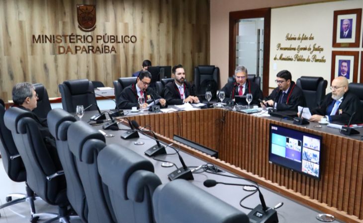 CSMP aprecia procedimentos e aprova voto de pesar pela morte de Marinho Mendes