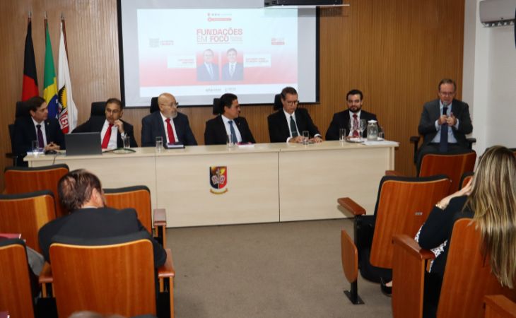 Palestrante de renome nacional promove capacitação sobre fundações, compliance e governança a integrantes do MPPB